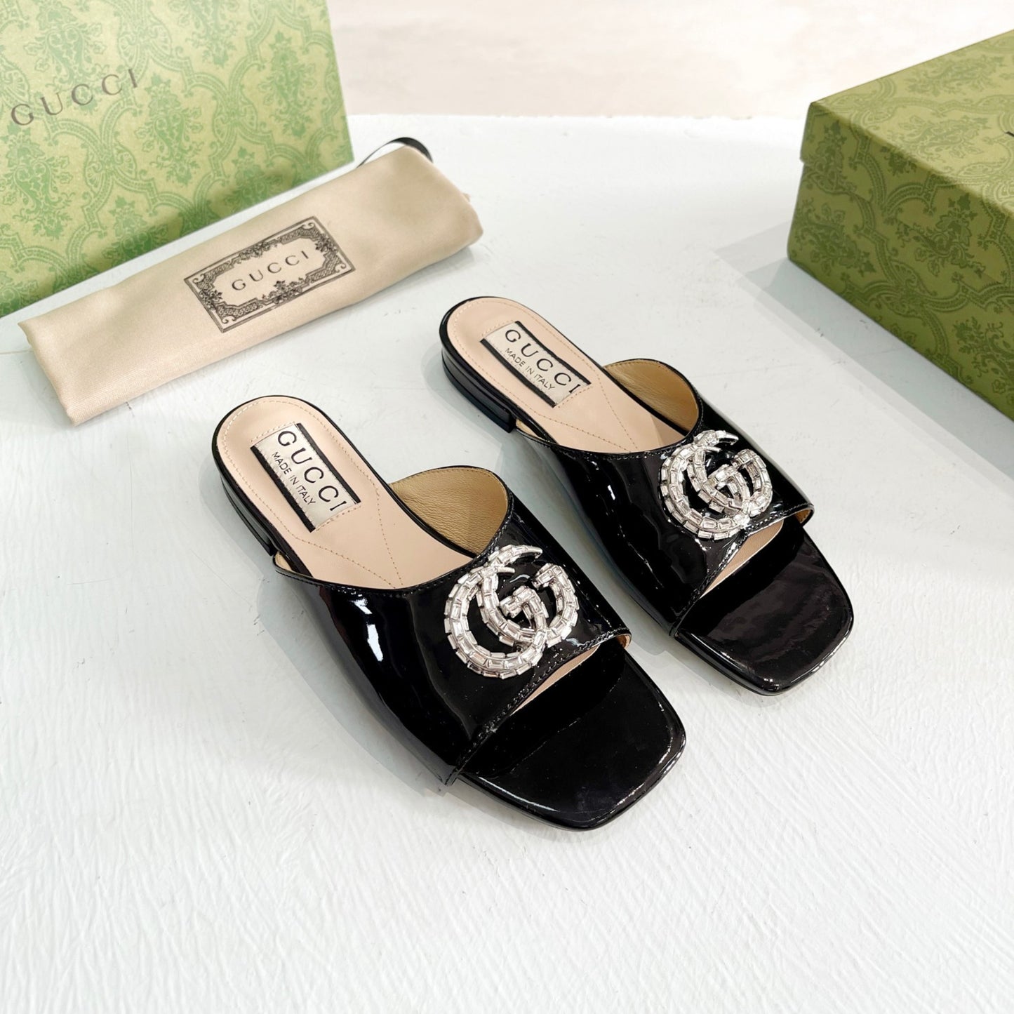 Sandália GG flat com Double GG Preto