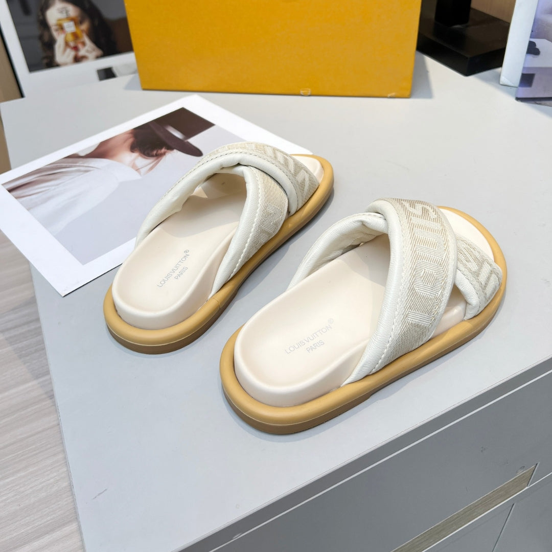 Sandália LV Off White Couro Slide