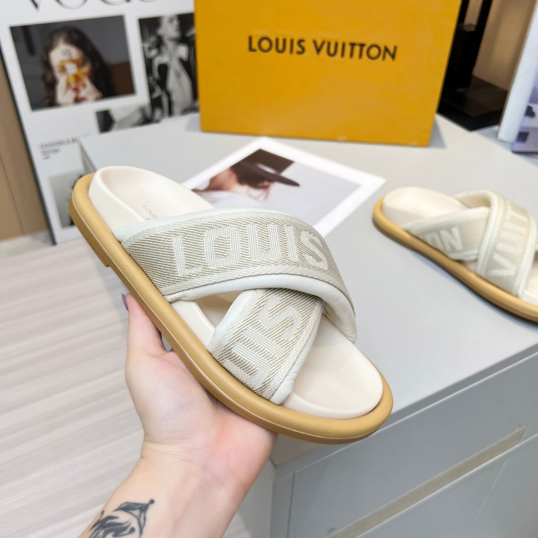 Sandália LV Off White Couro Slide