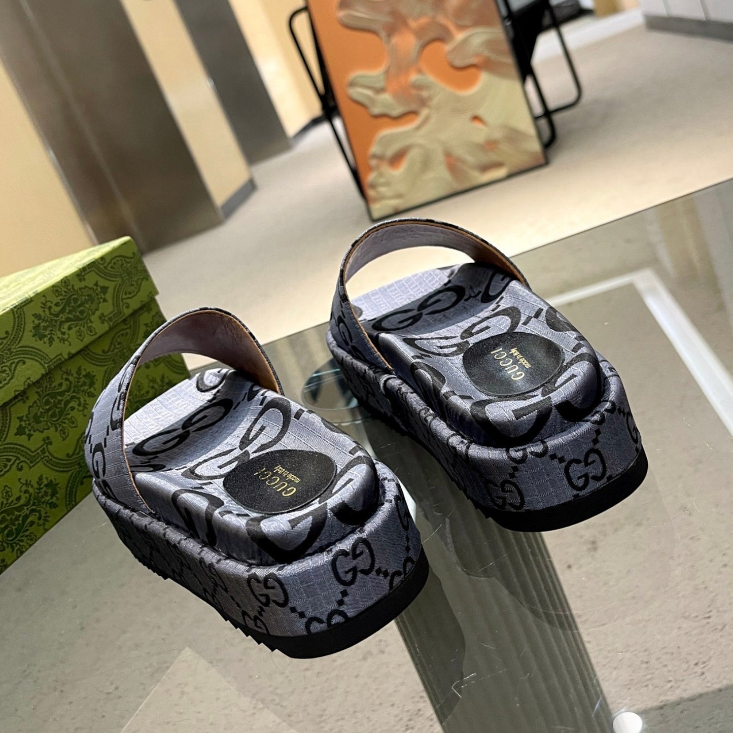 Sandália GG Plataforma Slider Cinza Com Estampa