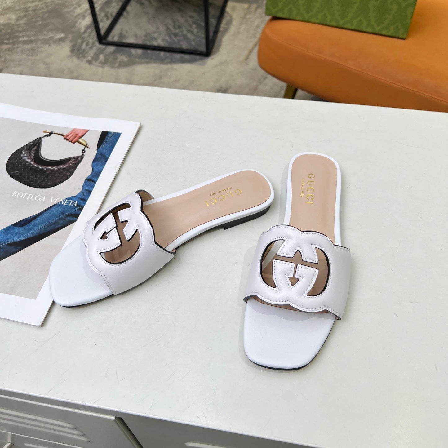 Sandália GG de couro com Interlocking GG Branco
