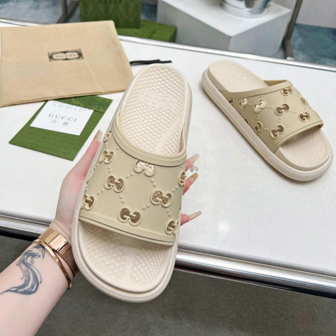 Chinelo Slide GG Bege Detalhes
