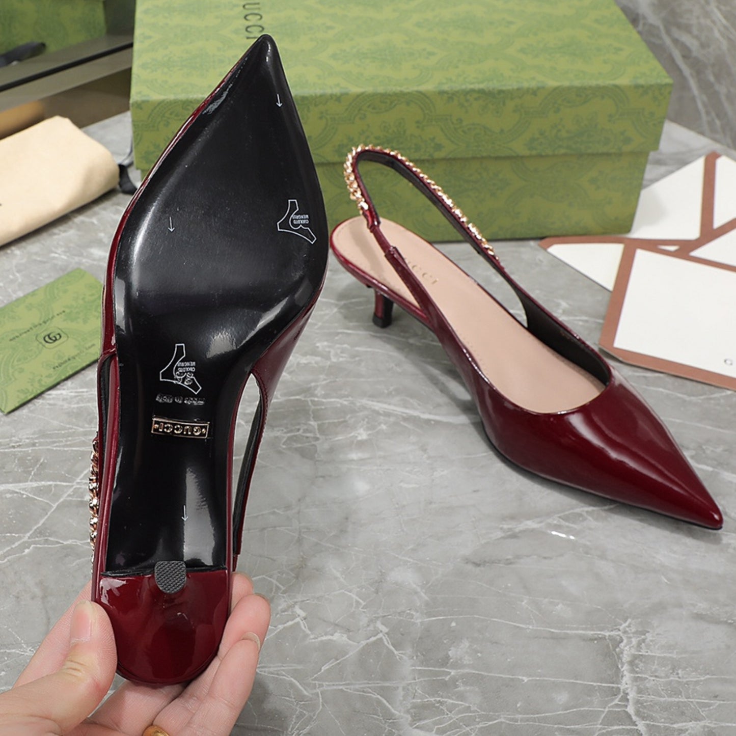 Scarpin GG Signoria Vermelho com salto 45mm