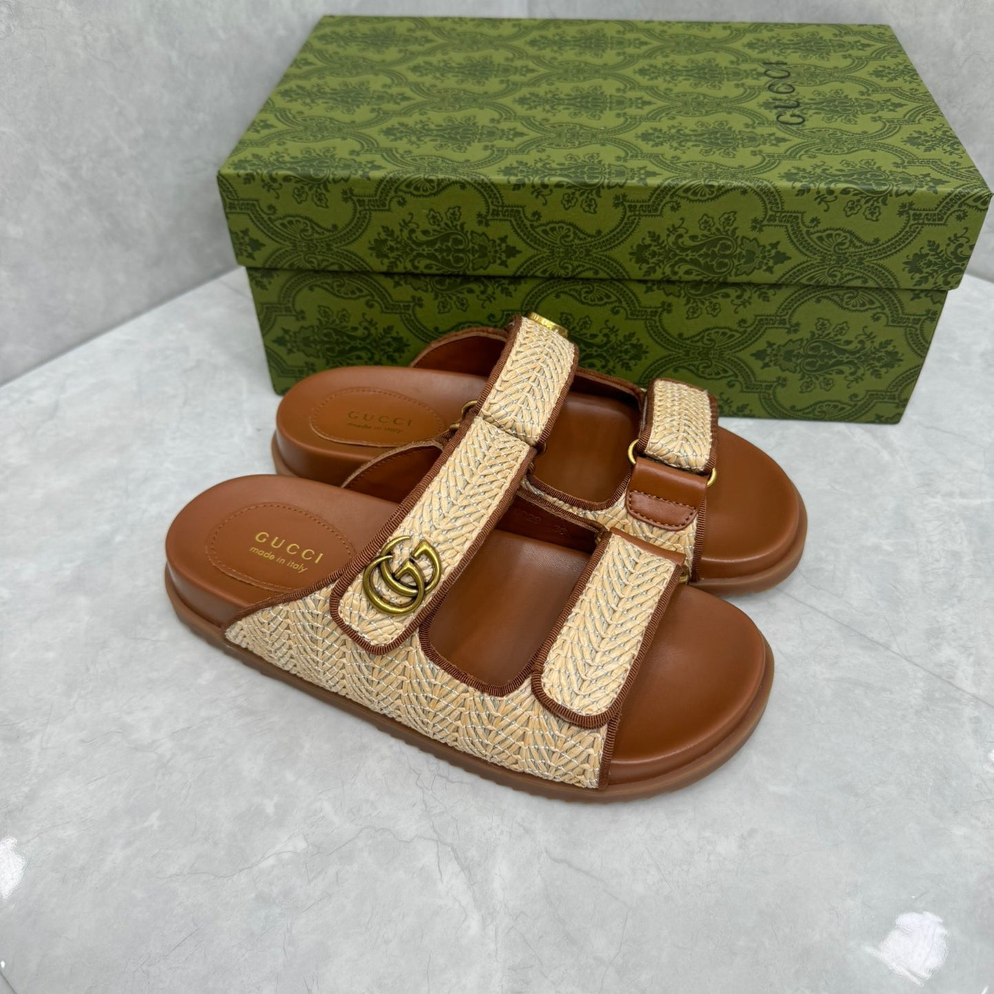 Sandália GG Slider com Double GG Bege