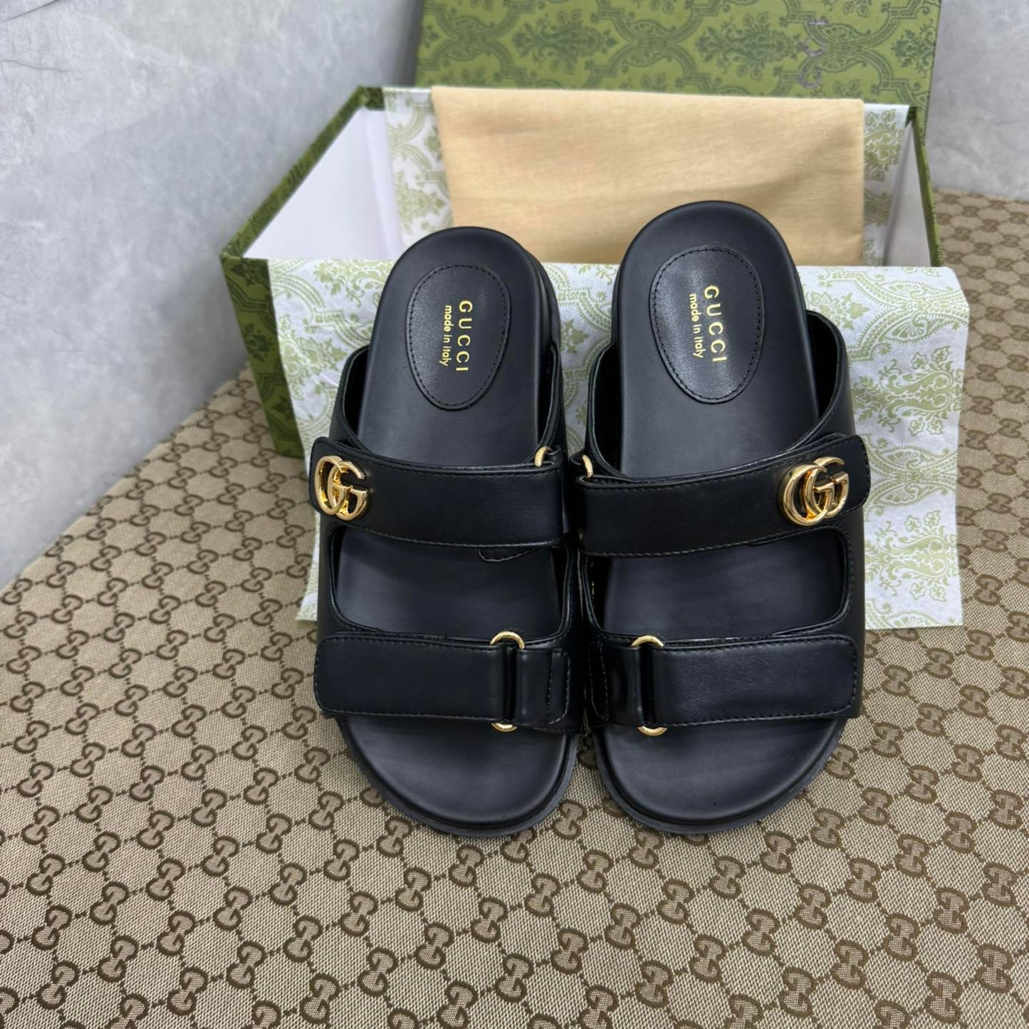 Sandália GG Slider com Double com preto Couro
