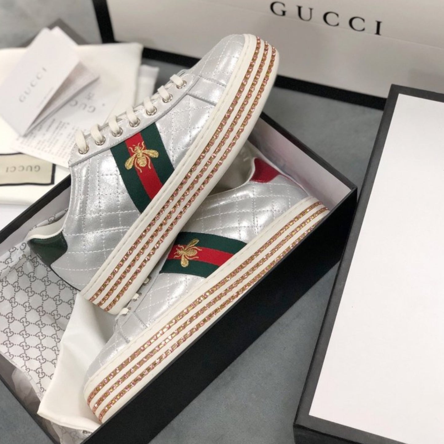 Tenis GG Silver Couro Web Ace Crystal Embellished Platforma abelha