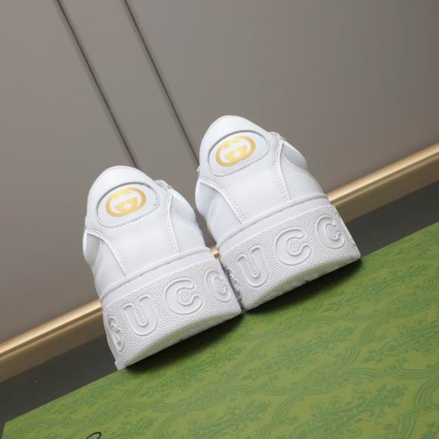 Tenis GG Com Faixa Web todo Branco