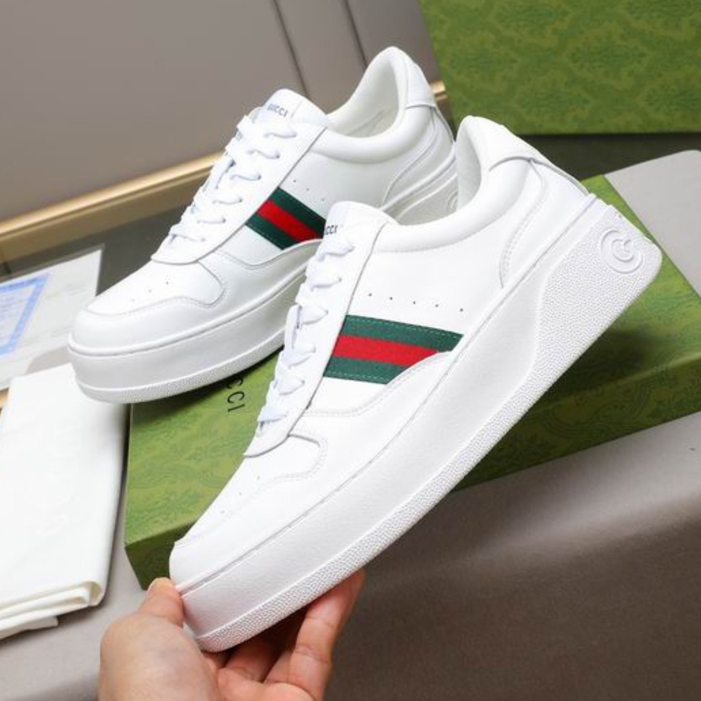 Tenis GG Com Faixa Web todo Branco