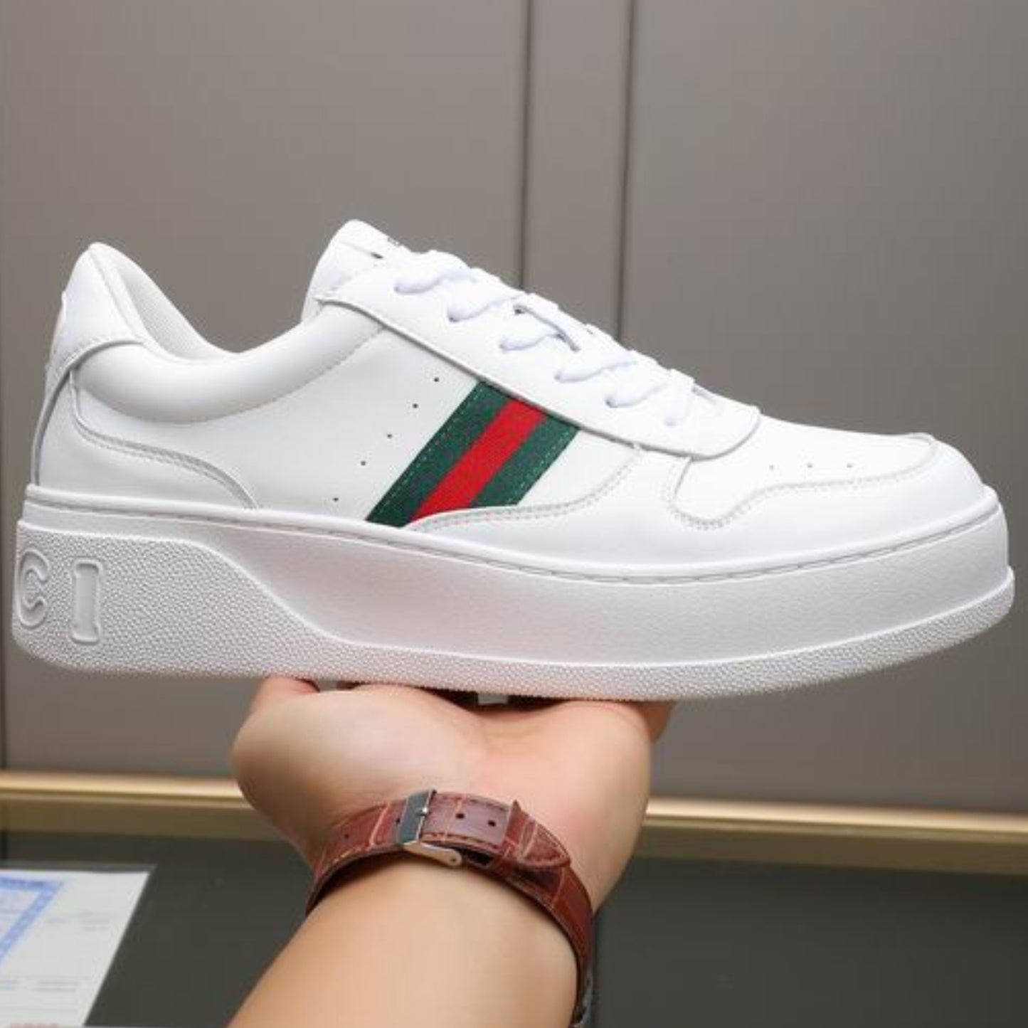 Tenis GG Com Faixa Web todo Branco
