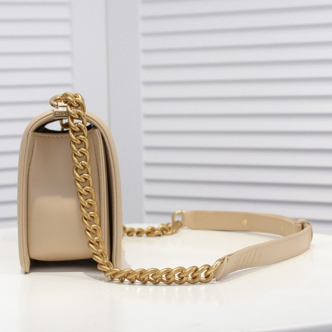Bolsa CHN Boy Bege com Dourado 25cm