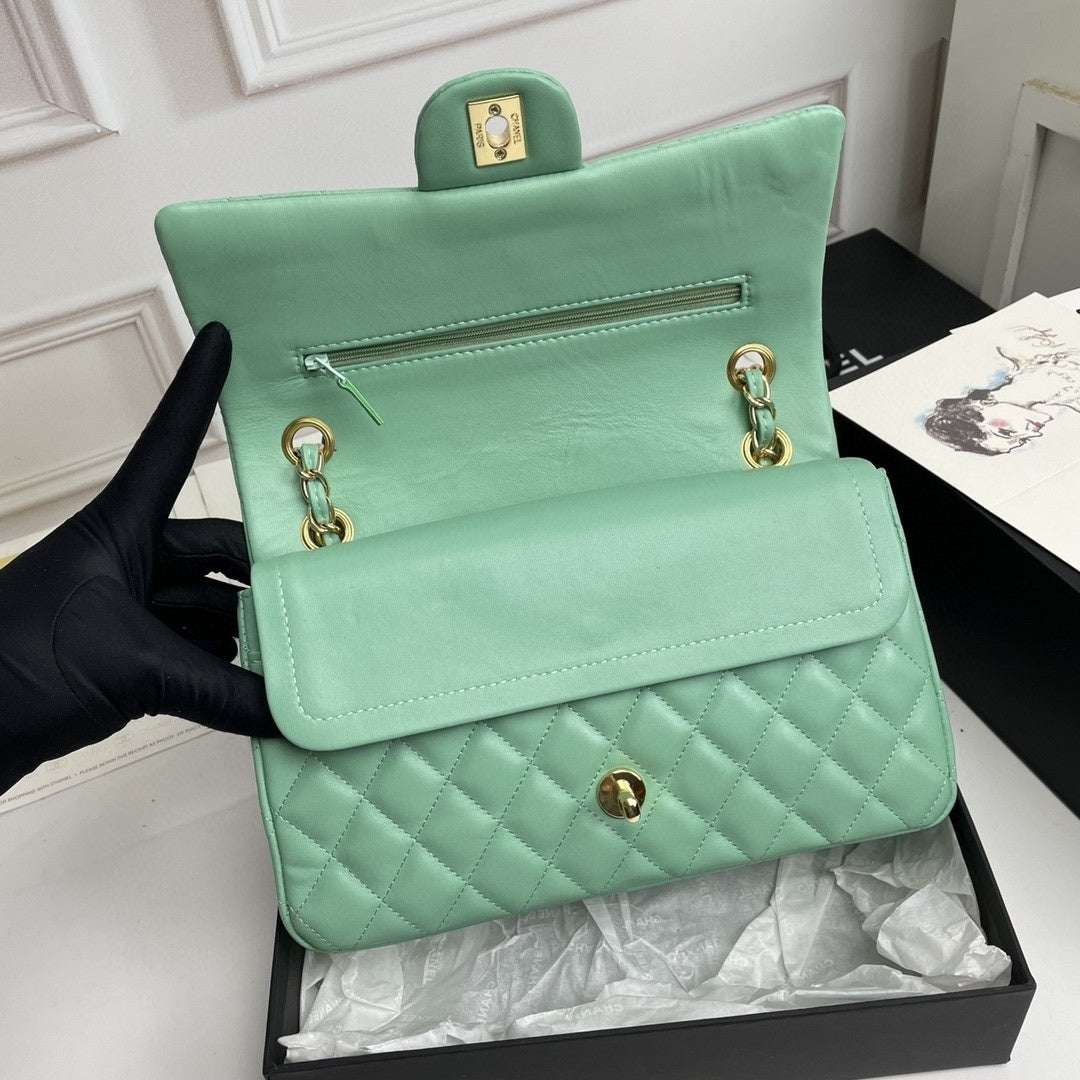 Bolsa CHN Classica Verde Claro com dourado 25cm