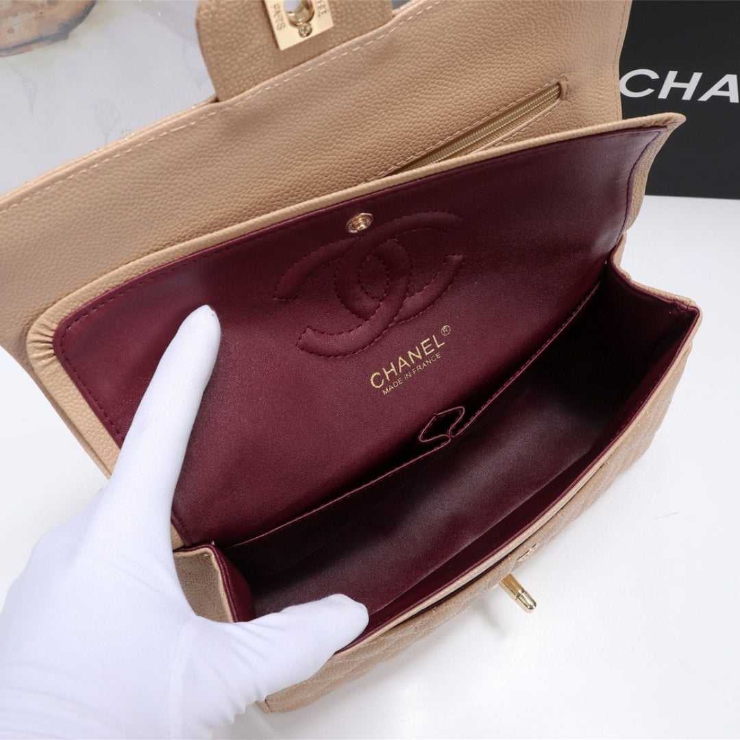 Bolsa CHN Classica detalhes Bege com Dourado 25cm