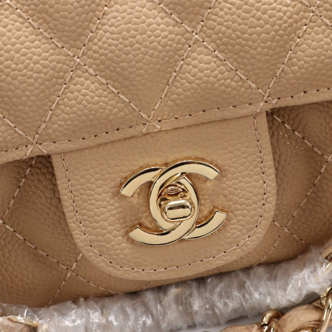 Bolsa CHN Classica detalhes Bege com Dourado 25cm