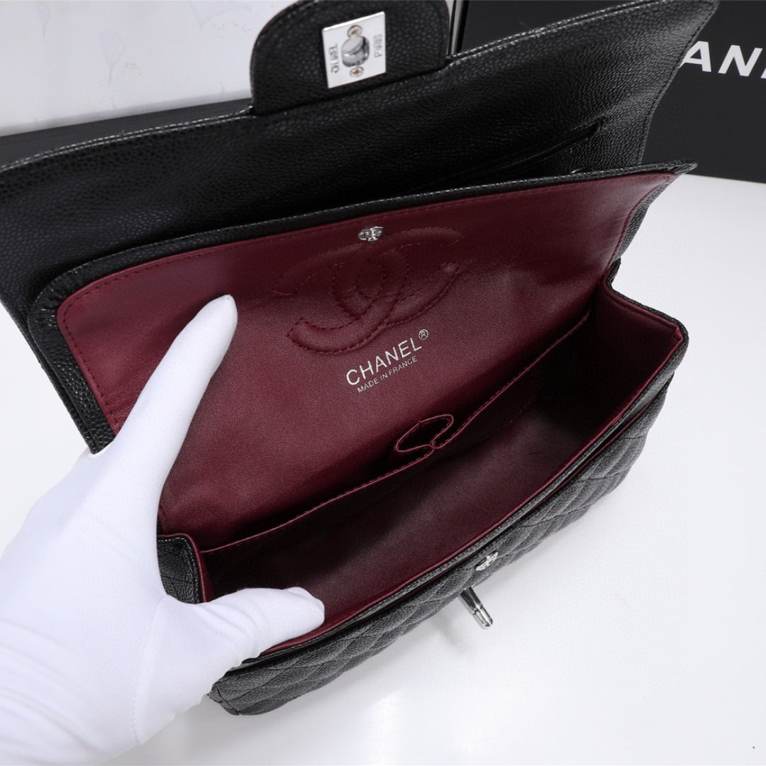 Bolsa CHN Classica detalhes Preto com prata 25cm