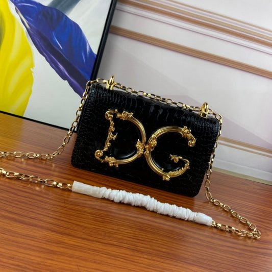 Bolsa DG tiracolo Girls Preto com detalhes 21cm