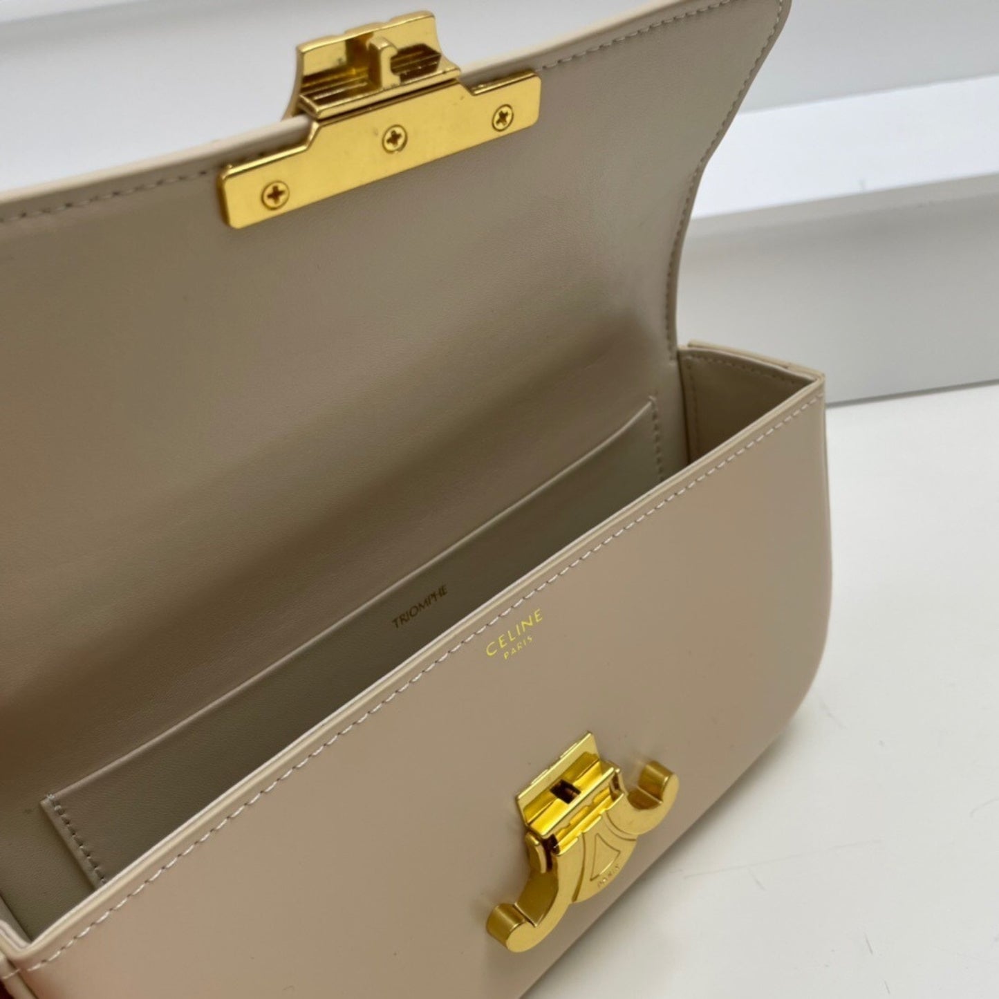 Bolsa CLNE Triomphe pequena Bege 20,5cm