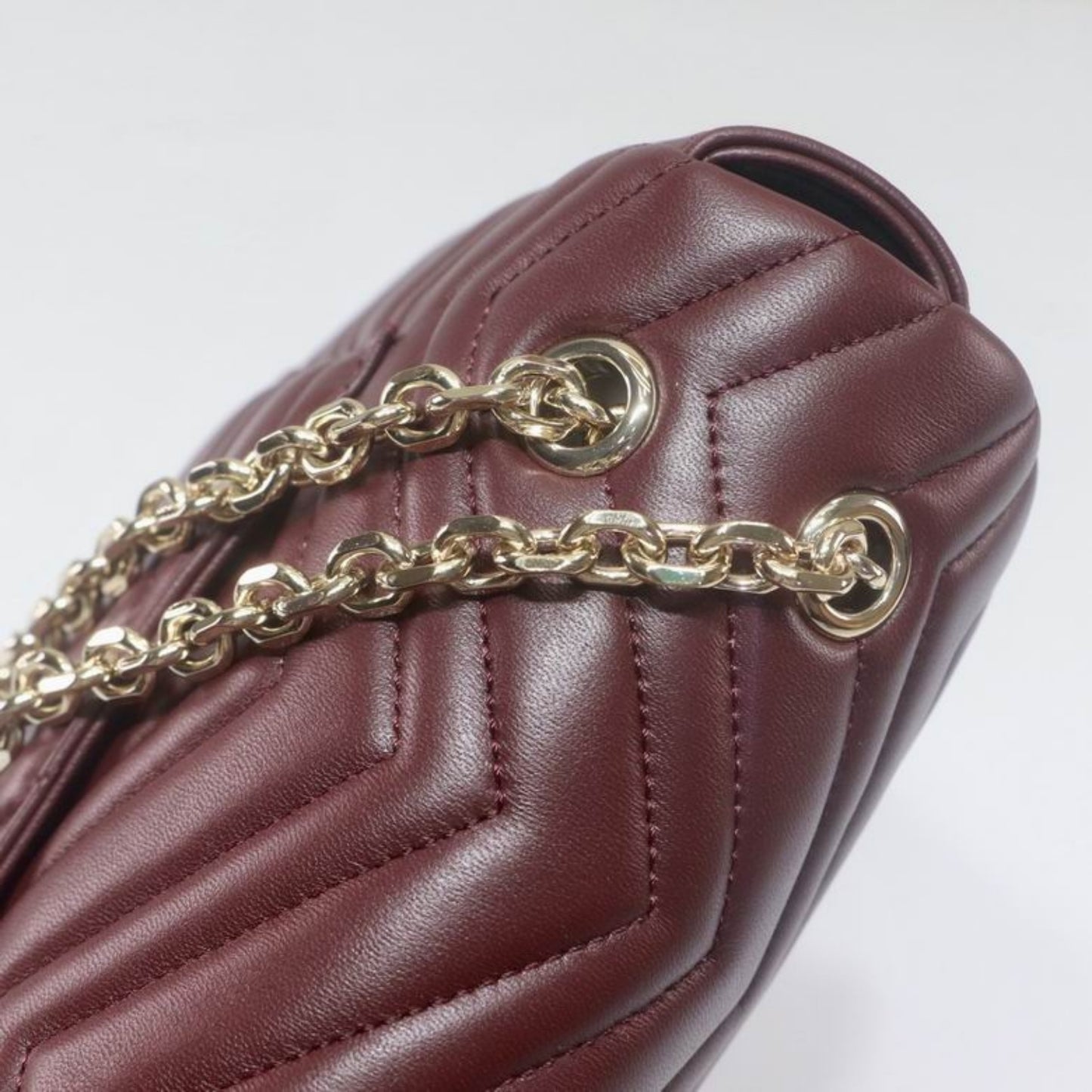 Bolsa GG Marmont média Bordeaux 30cm