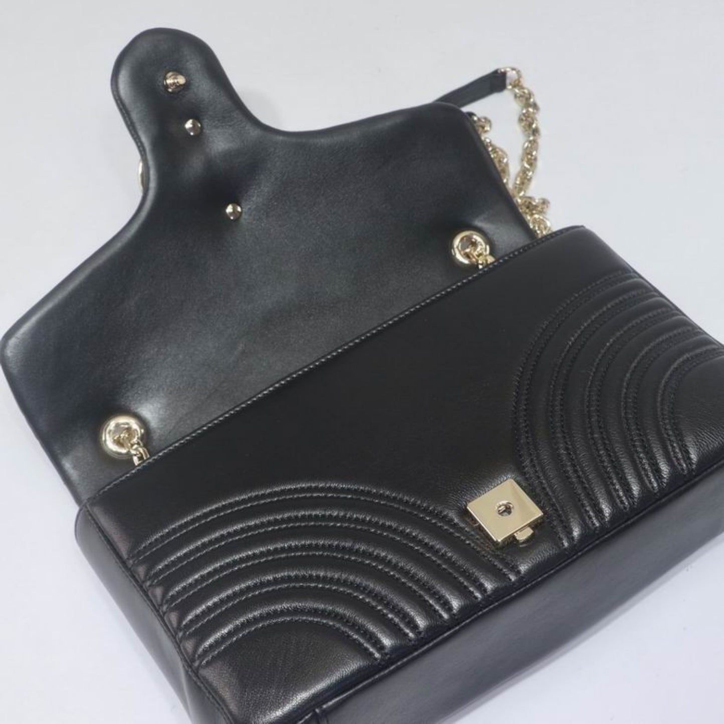 Bolsa GG Marmont média Preto 30cm