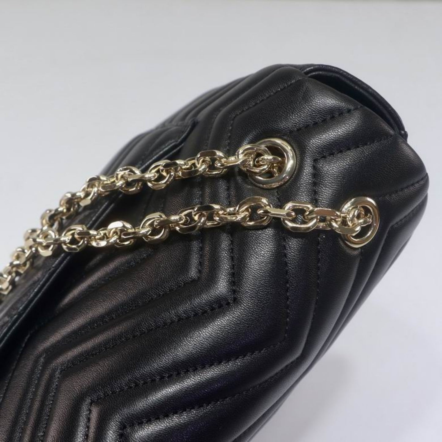 Bolsa GG Marmont média Preto 30cm