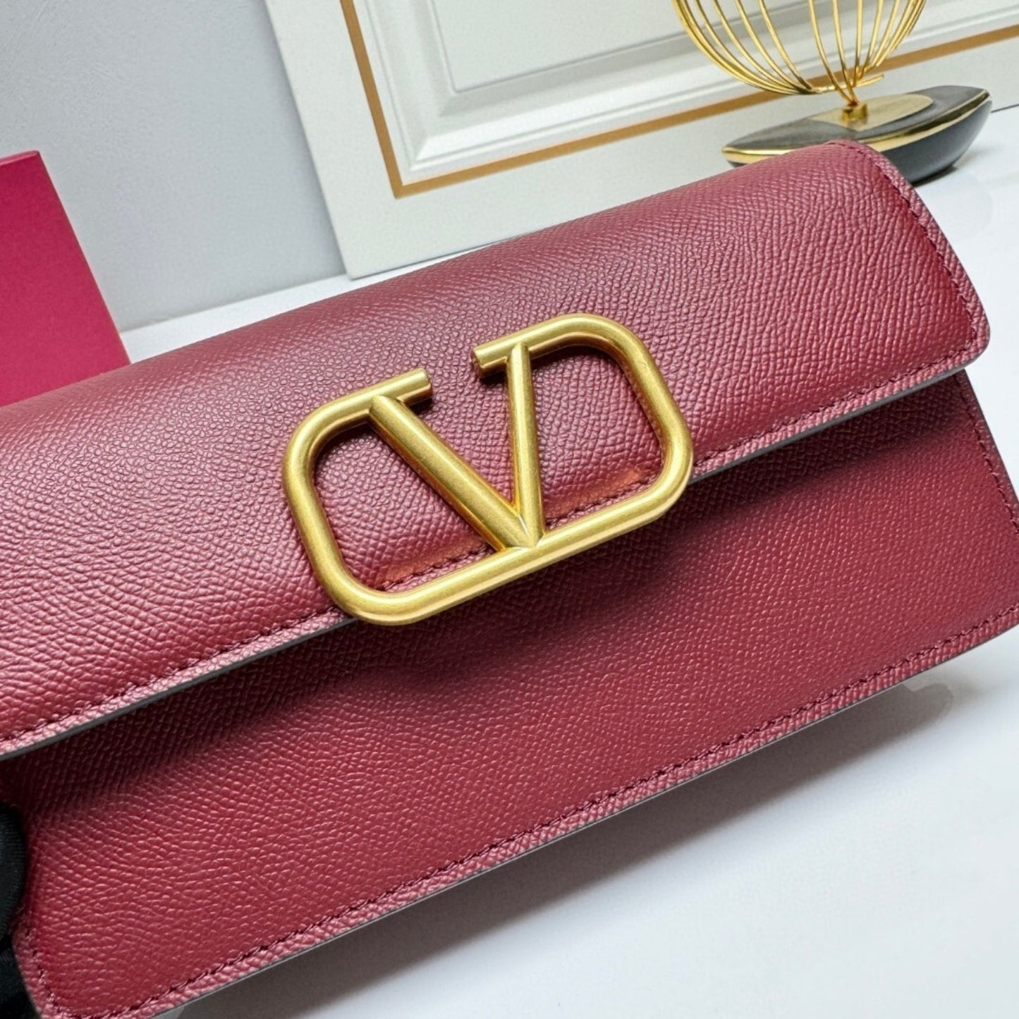 Bolsa VLTN VLogo Vermelho com dourado 22cm