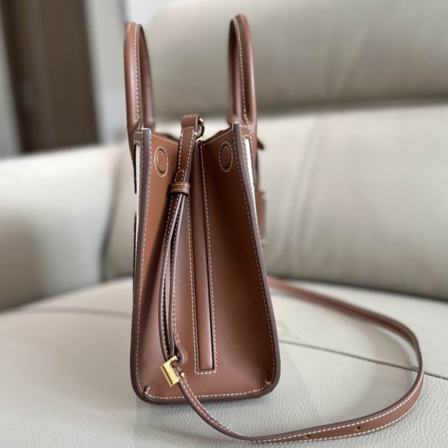 Bolsa Brbrry Frances Mini Tote Bege e Marrom 27cm