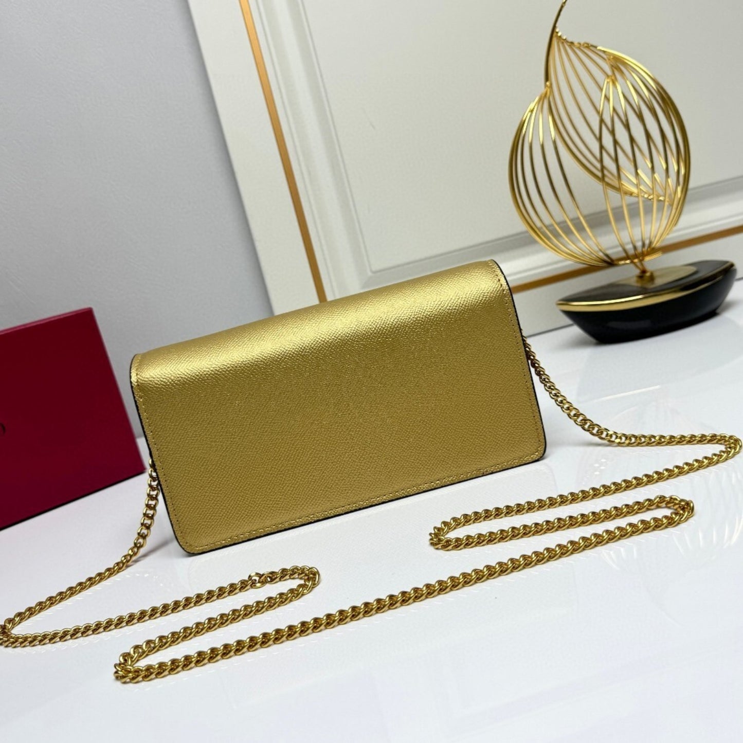 Bolsa VLTN VLogo Dourado 22cm