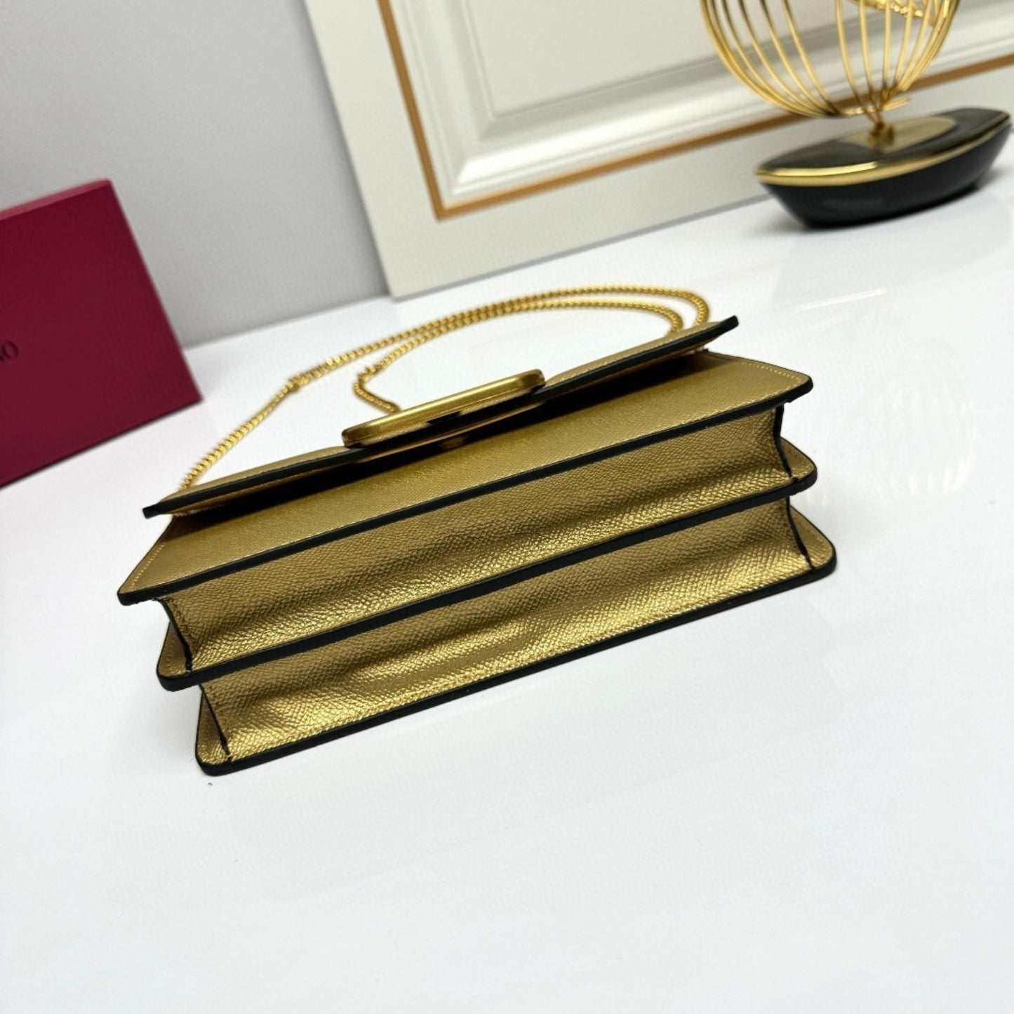 Bolsa VLTN VLogo Dourado 22cm