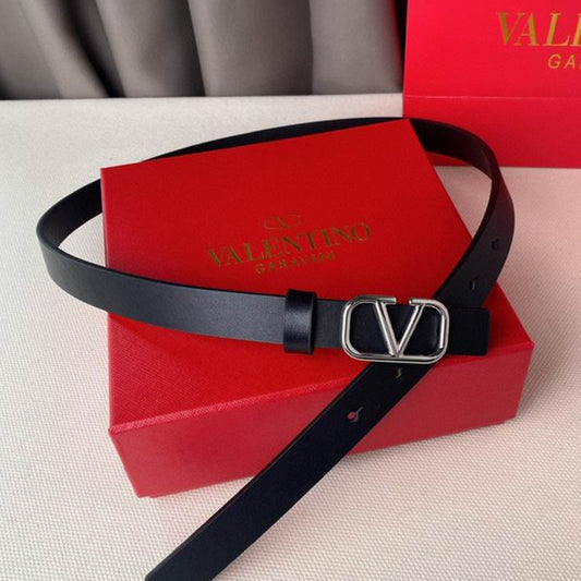 Cinto VLTN Pequeno Preto e Prata 2cm de largura