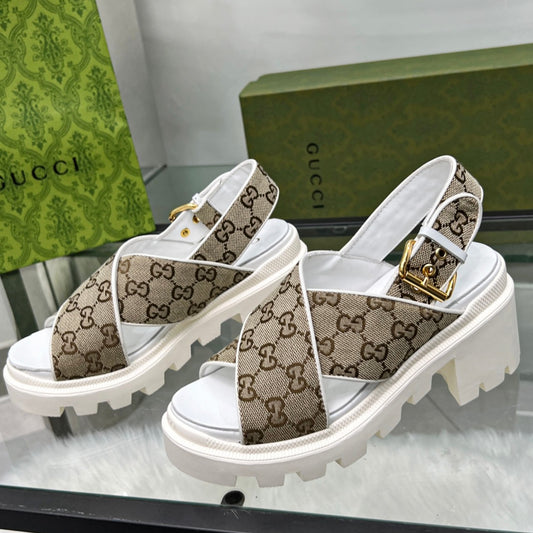 Sandália GG Lug Sole Branco e Canvas