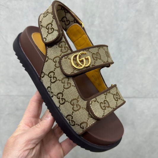 Sandália GG Slider com Double GG Canvas e Marrom Calcanhar