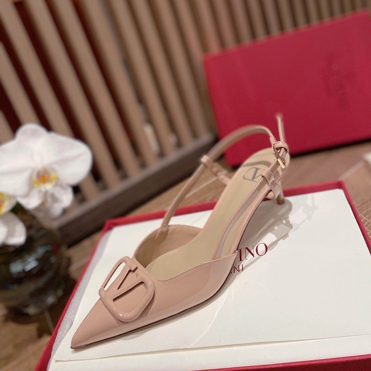 Scarpin VLT Rosa Couro com Logo frontal Salto 4cm