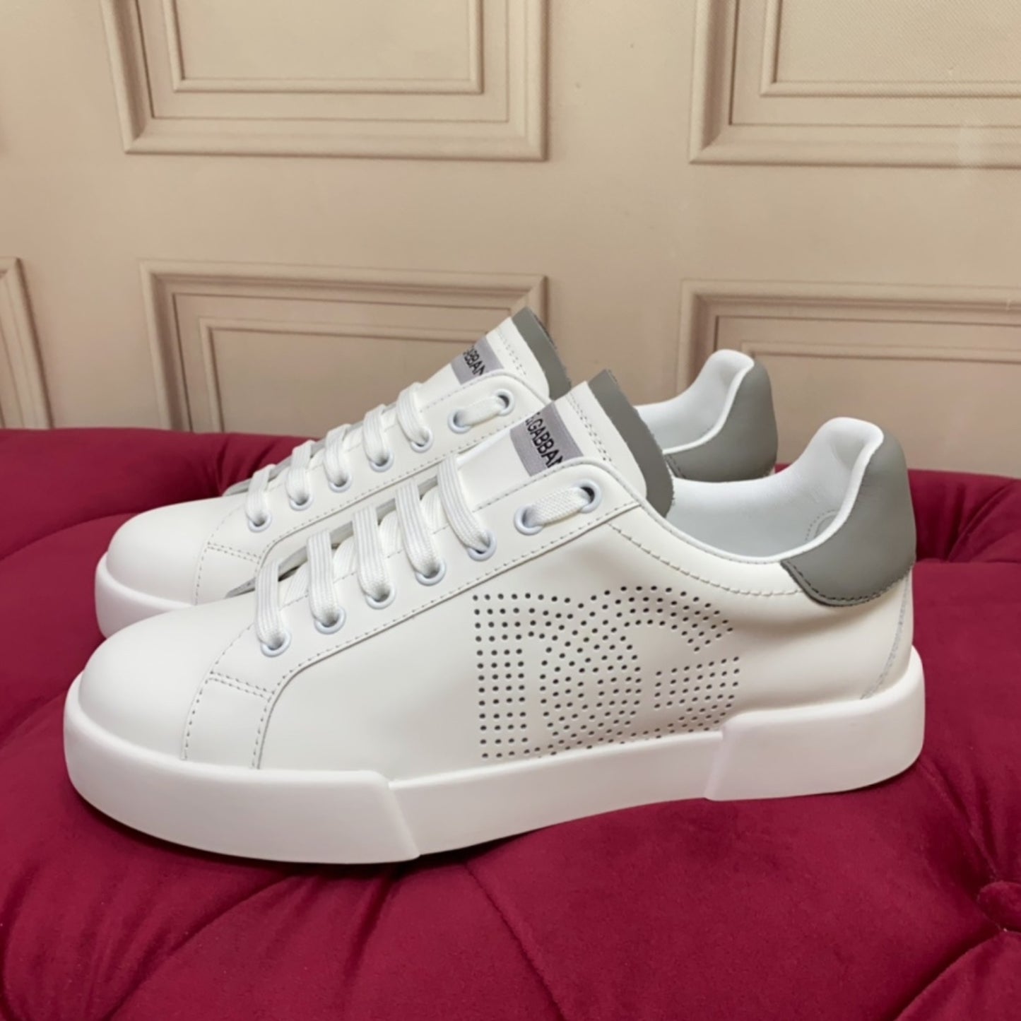 Tenis DG Portofino Couro com logo Branco com Cinza