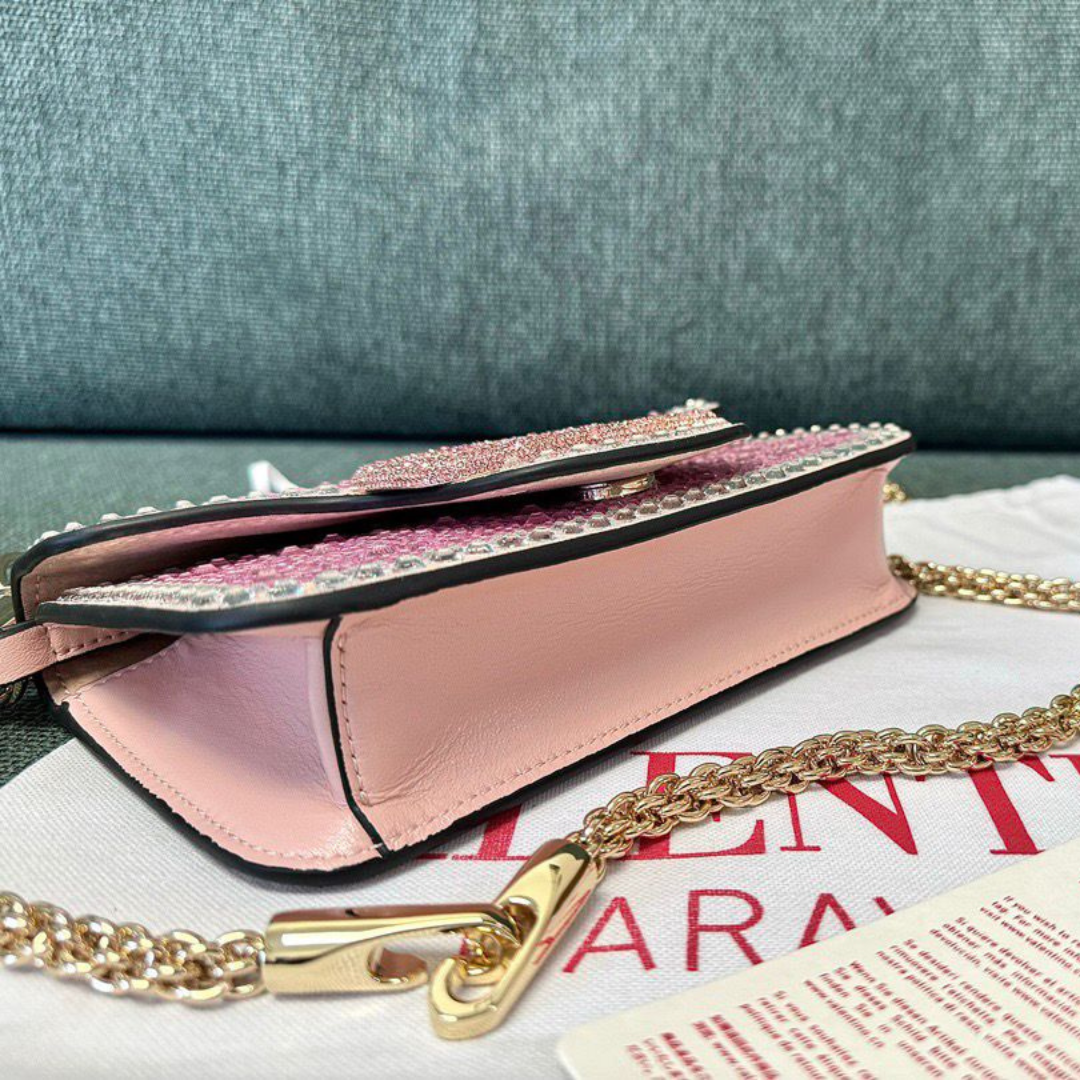 Bolsa VLT tiracolo Garavani Locò rosa e aplicação de strass 20cm