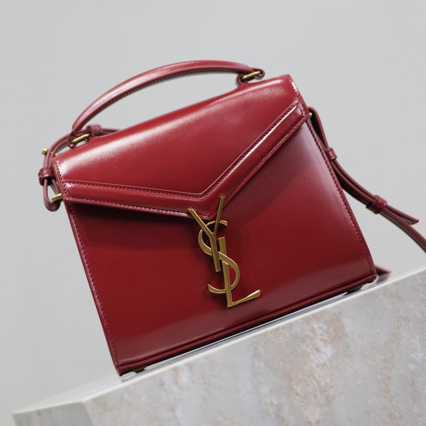 Bolsa YSL Cassandra Pequena Vermelha