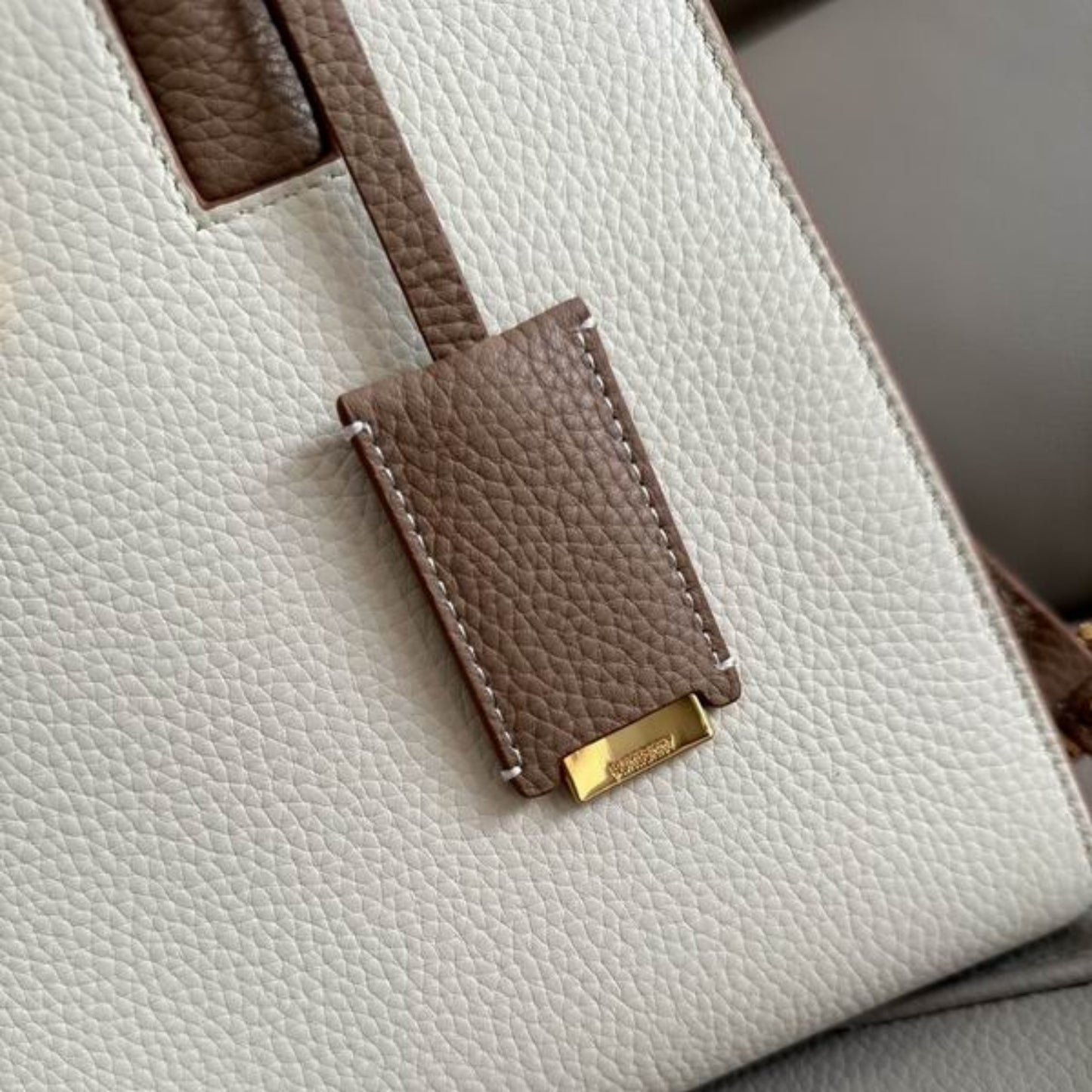 Bolsa Brbrry Frances Mini Tote Bege 27cm
