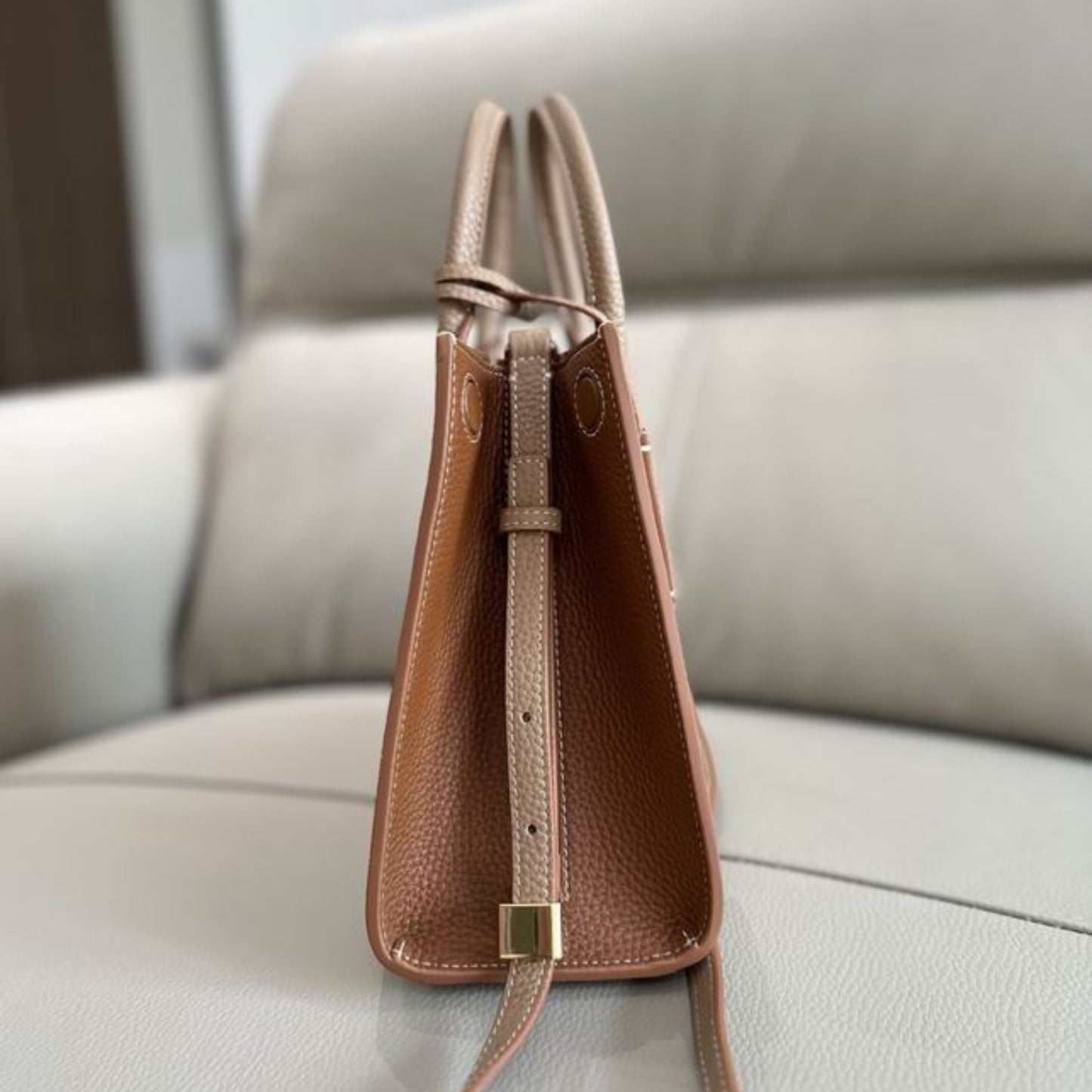 Bolsa Brbrry Frances Mini Tote Bege 27cm