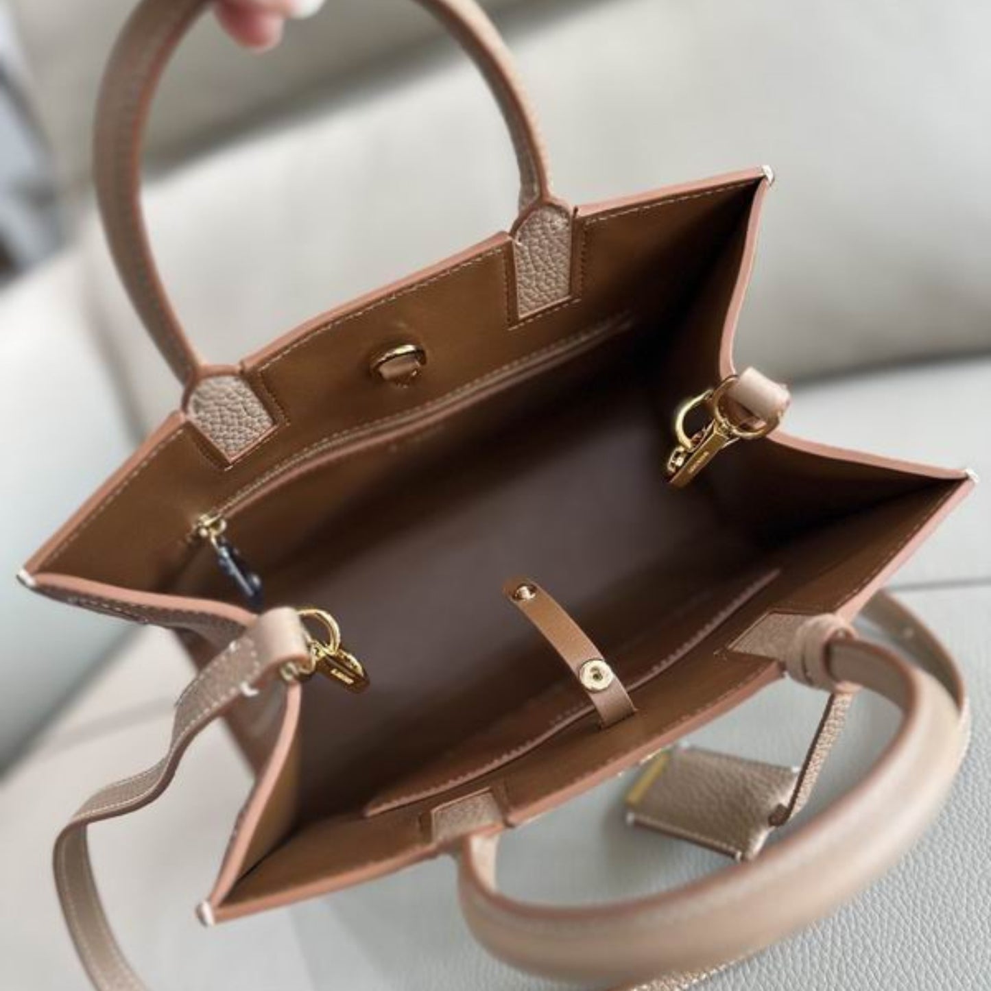 Bolsa Brbrry Frances Mini Tote Bege 27cm
