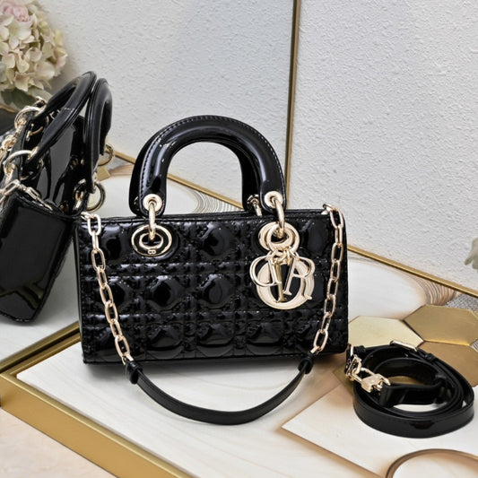 Bolsa Dio Lady Joy Pequena Verniz Preto 22cm