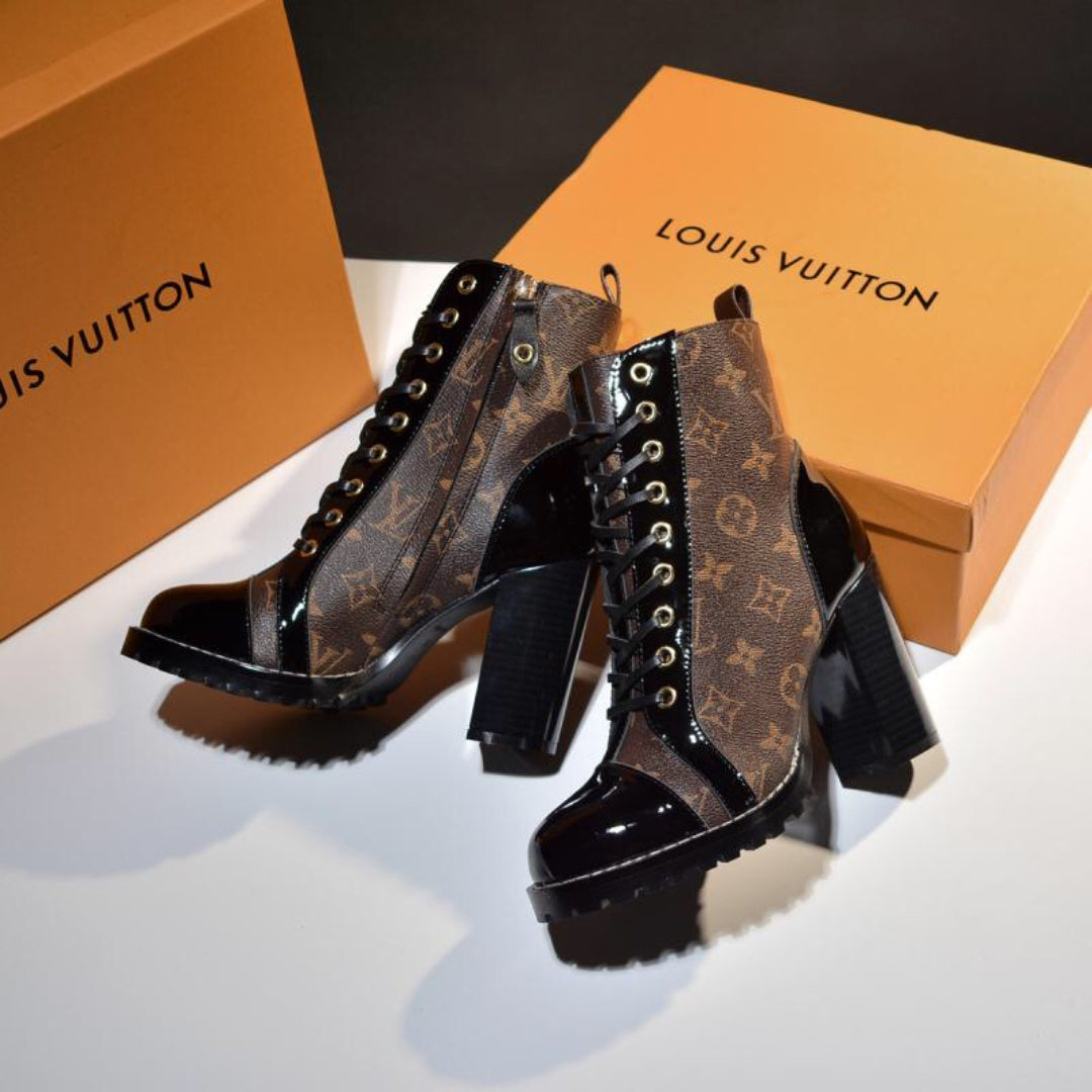Bota LV Star Trail Monogram Salto