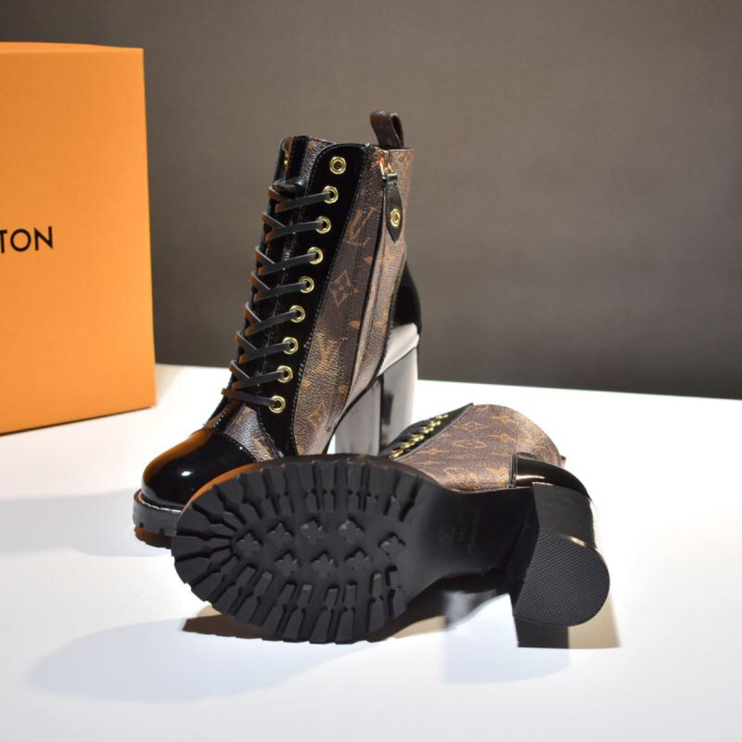 Bota LV Star Trail Monogram Salto