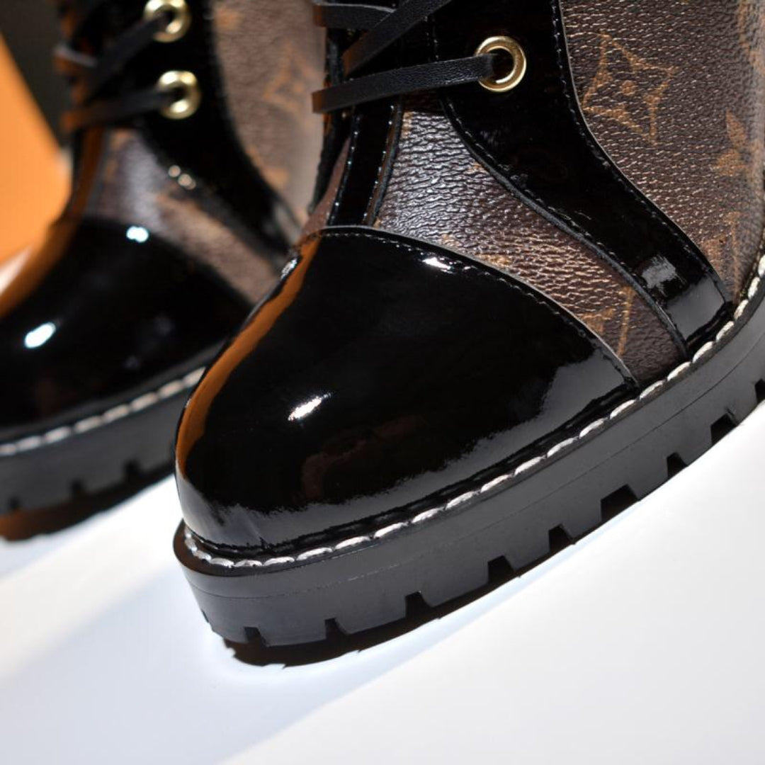 Bota LV Star Trail Monogram Salto