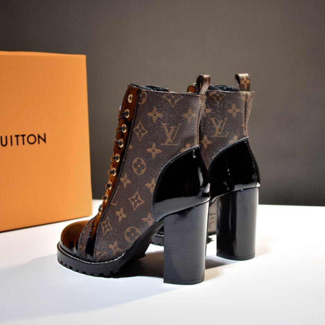 Bota LV Star Trail Monogram Salto