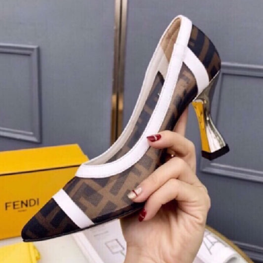 Scarpin FND Canvas com branco e preto couro e salto 8cm