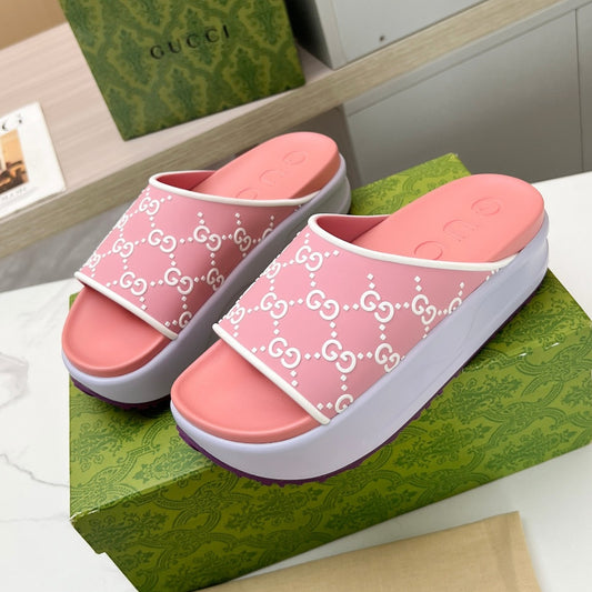 Chinelo Slide GG Rosa e Lilas Canvas Branco Detalhes
