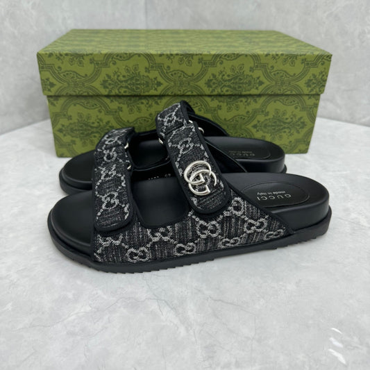 Sandália GG Slider com Double com preto detalhes cinza